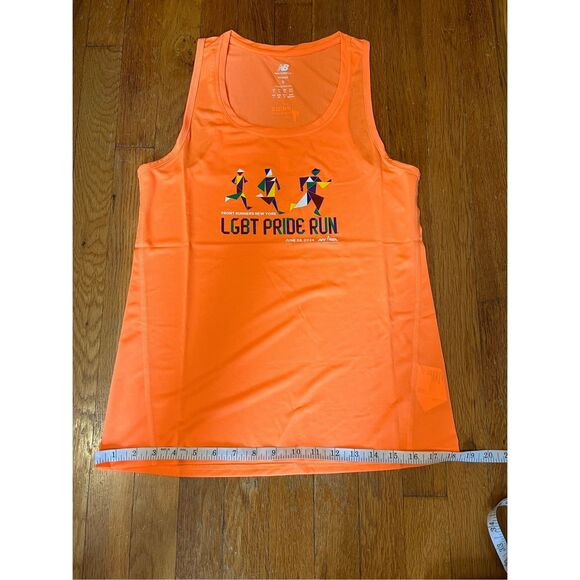 NEW BALANCE LGBT PRIDE 2024 NYRR RACE TOP - Picture 4 of 9